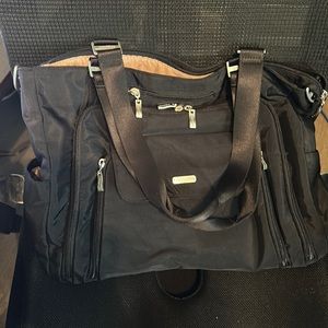Baggalini anti-RFID tote and wallet